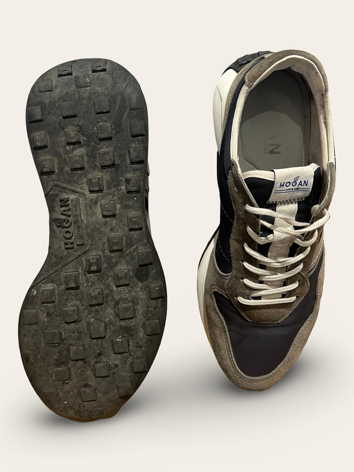 Hogan H601 Sneakers | Like New (Store Display Model) | UK 7 / EU 42