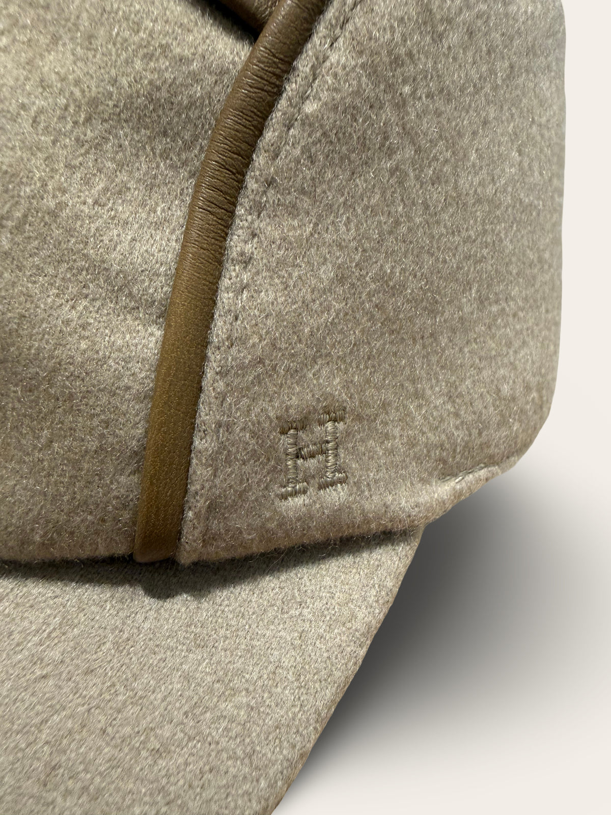 Hermès Cashmere Cap | Very Good Condition | Size 61 / L